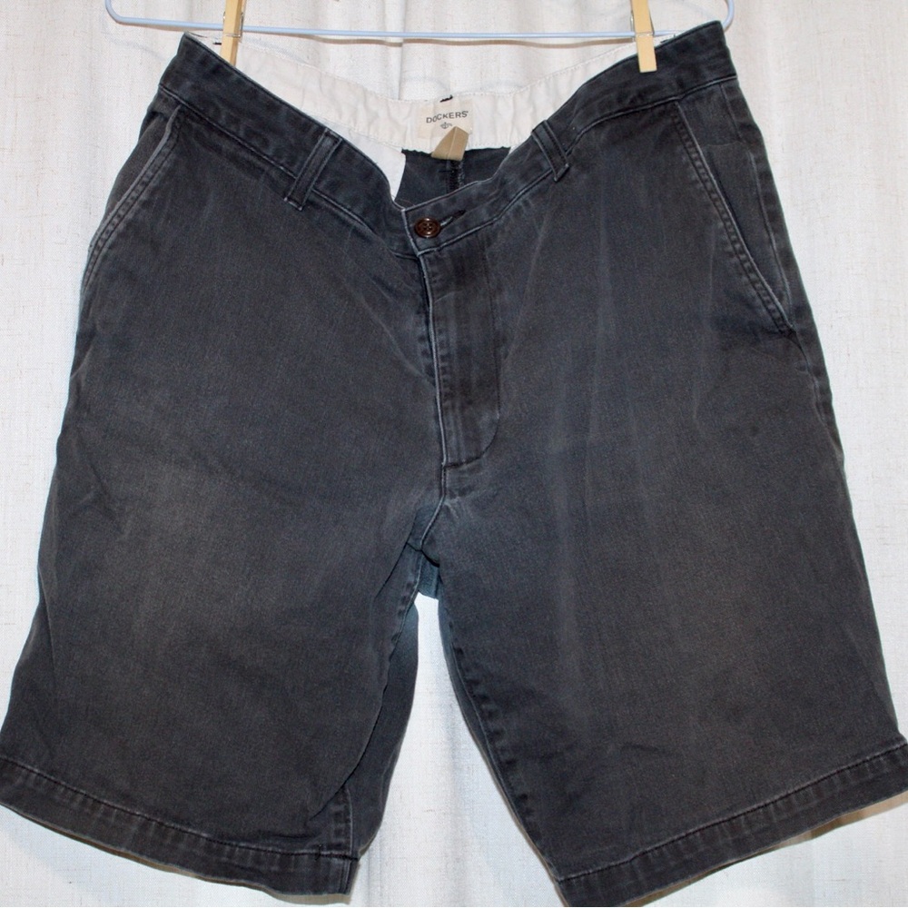 Dockers Men's Charcoal Flat Front Shorts